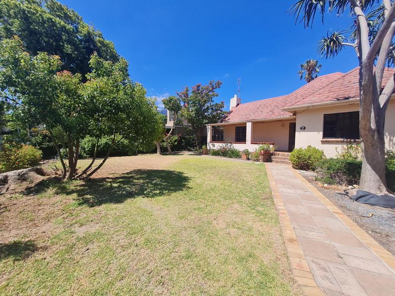 To Let 3 Bedroom Property for Rent in Stuarts Hill Western Cape